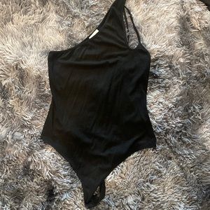 Black body suit size L!✨